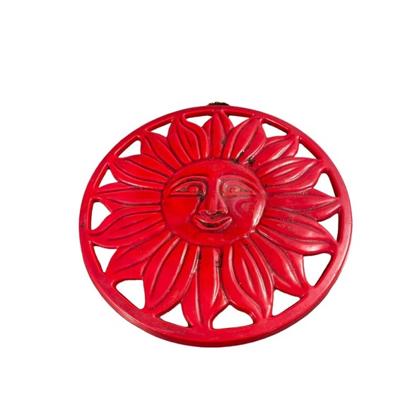 Old Dutch Other - Old Dutch International Red Round Trivet Coated Cast Iron SUN Vintage